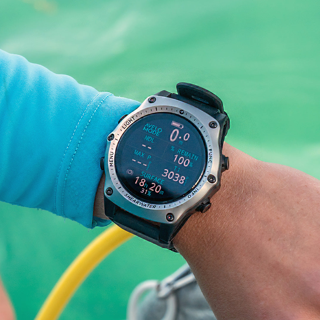 Avelo mode shown on a Shearwater Teric dive computer worn on a diver's wrist