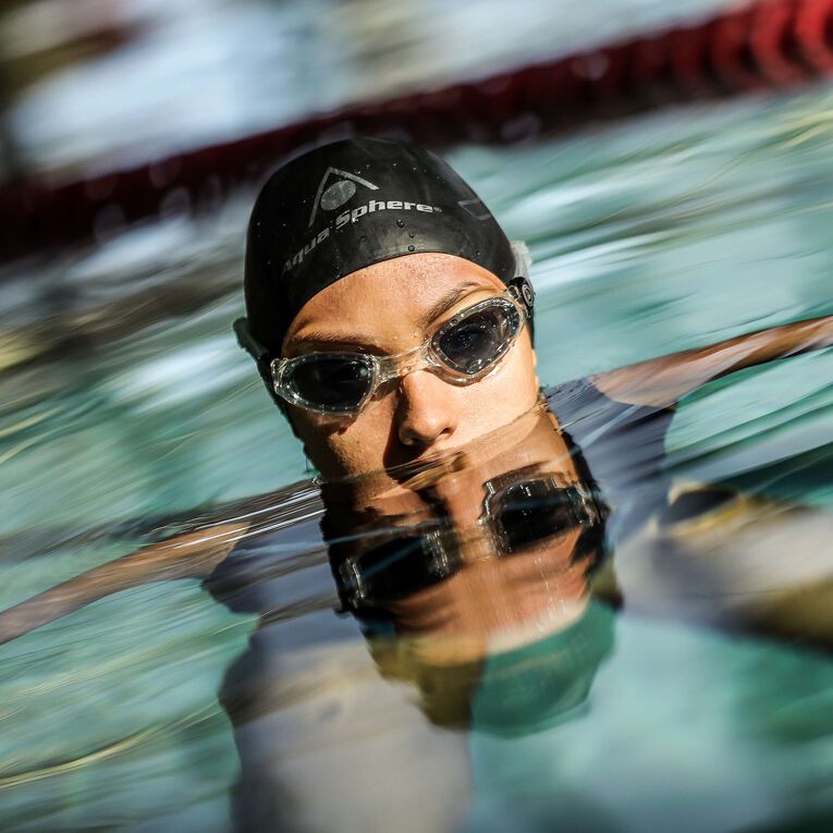 Swimmer training in Aquasphere Kaiman swim goggles