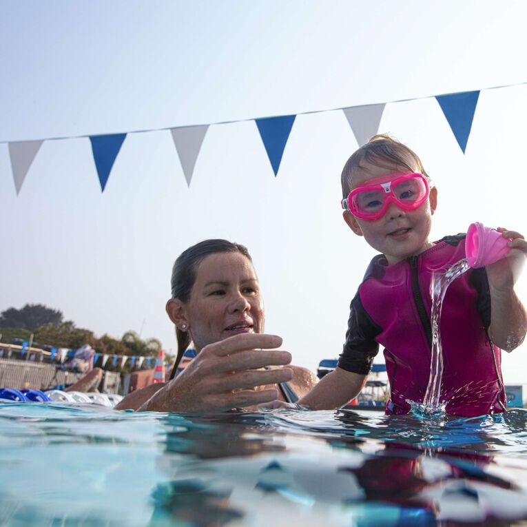 Aquasphere Seal Kid 2 swim mask in use by a swimmer