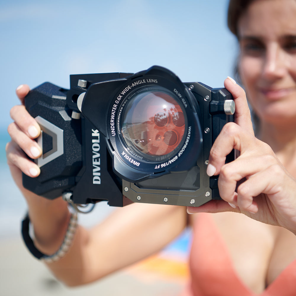 Divevolk SeaTouch 4 Max Plus Ocean Kit housing with wide-angle lens fitted and red filter