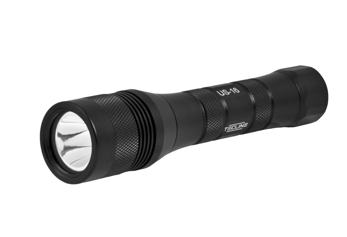 Tecline US-16 LED dive light, three-quarter view of the head and body