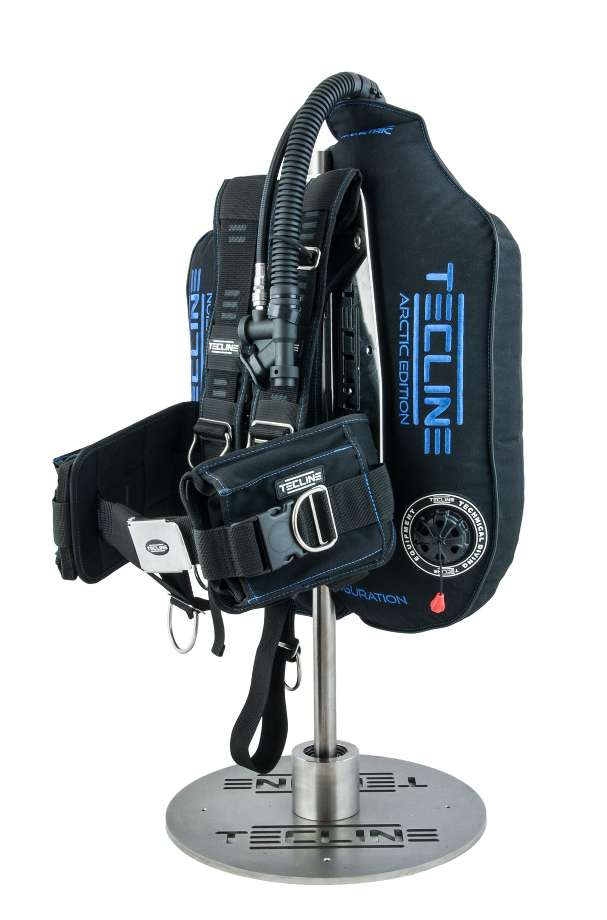 Tecline Peanut Comfort set shown with a black Peanut wing, Comfort harness and weight pockets