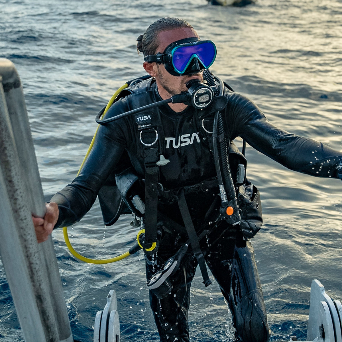 Tusa BB React back inflation BCD with React harness system