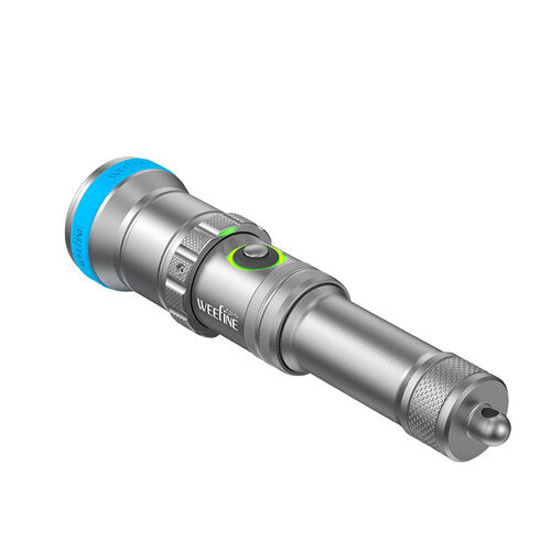 WeeFine SZ1500 zoom dive torch, front three-quarter view
