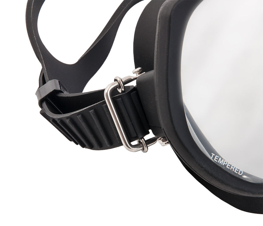 Tecline stainless steel buckle fitted to a Frameless Super View mask skirt