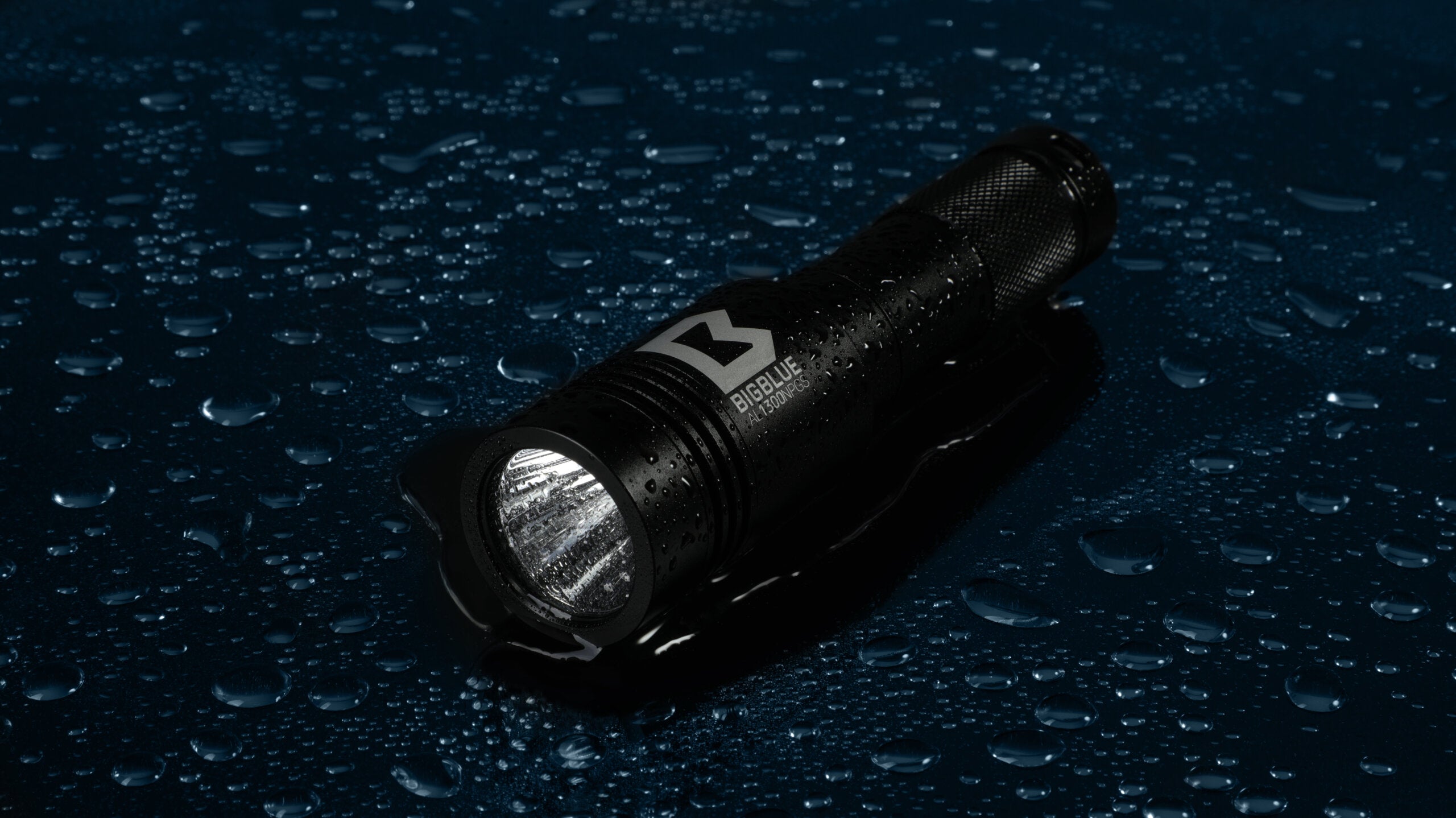 AL1300NPGS 1300 Lumen Narrow Beam with Green Spot