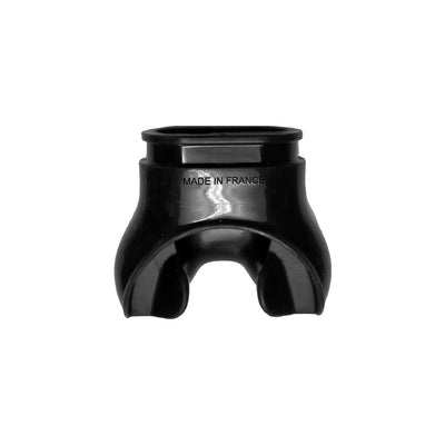 Aqua Lung Comfo mouthpiece in black silicone, side view showing the Made in France moulding and the tapered barrel