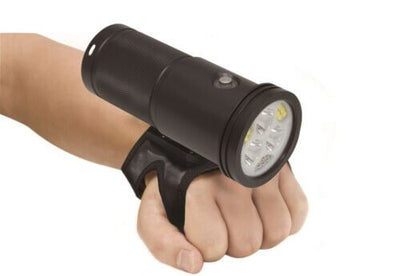 9,000-LUMEN WIDE BEAM + 2,900 LUMEN SPOT BEAM – BLACK