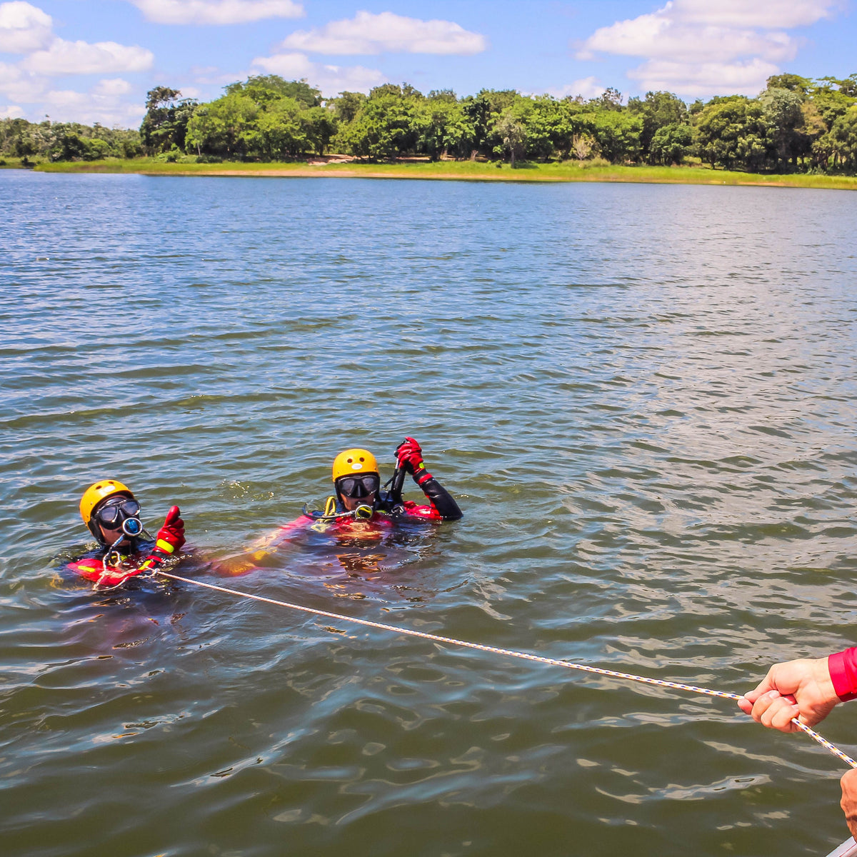 Rescue diver training in a lake