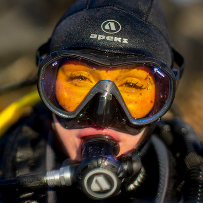 Apeks VX1 mask in black