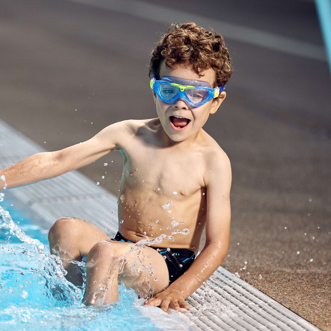 Aquasphere Vista Junior swim mask worn in the water