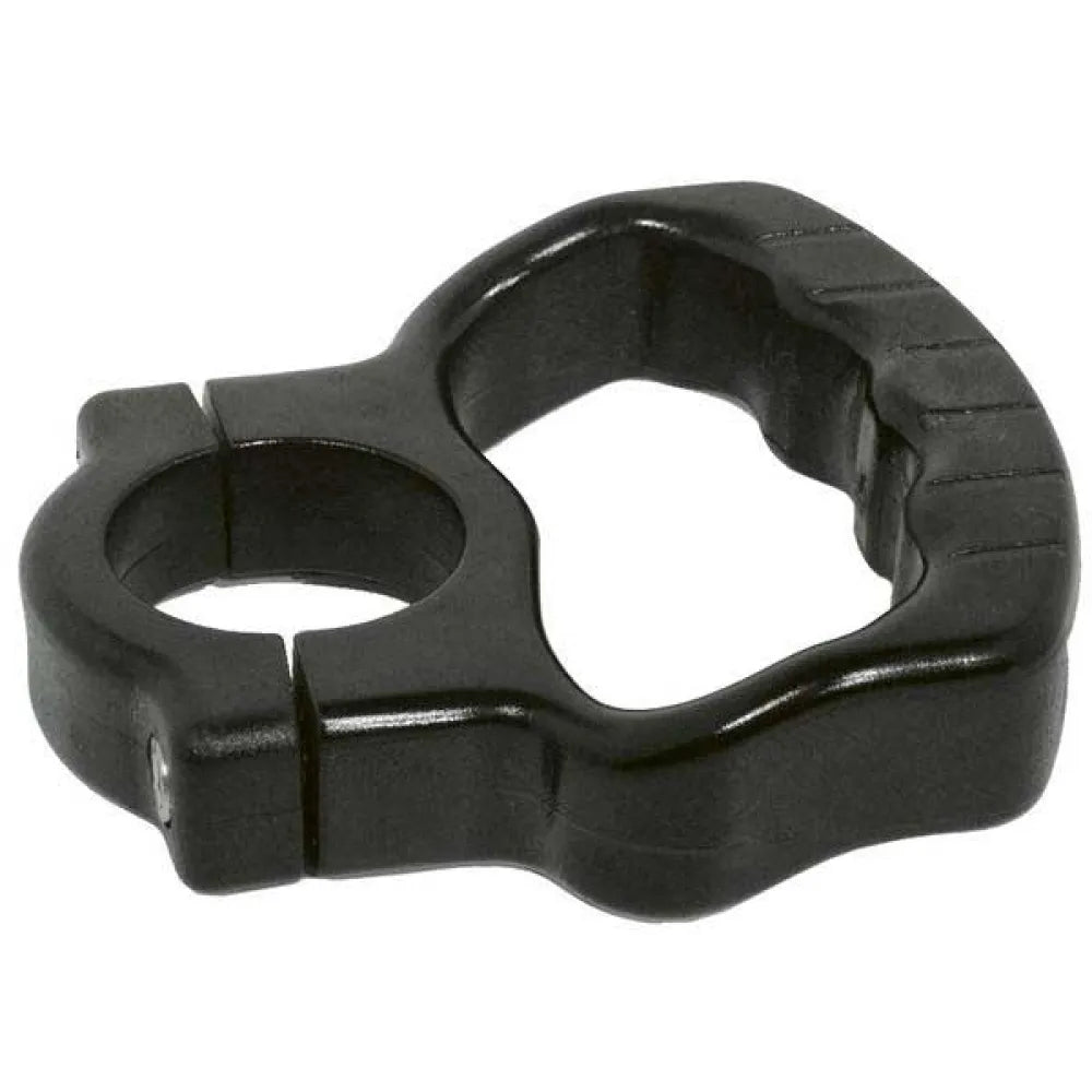 UNIVERSAL HANDLES FOR TANKS
