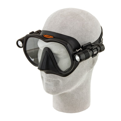 Tecline Mini dive light mounted on a mask strap