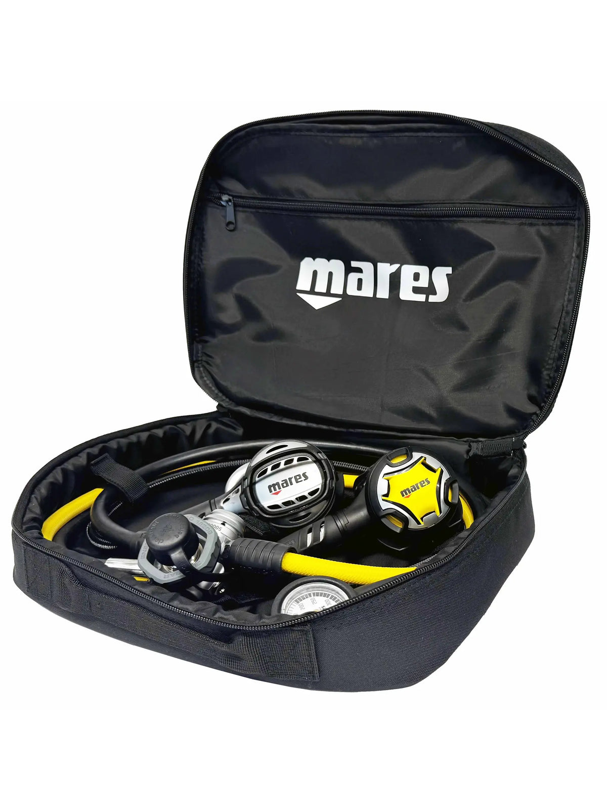 Mares Atlas 62X Premium Set laid out in its open Mares regulator bag