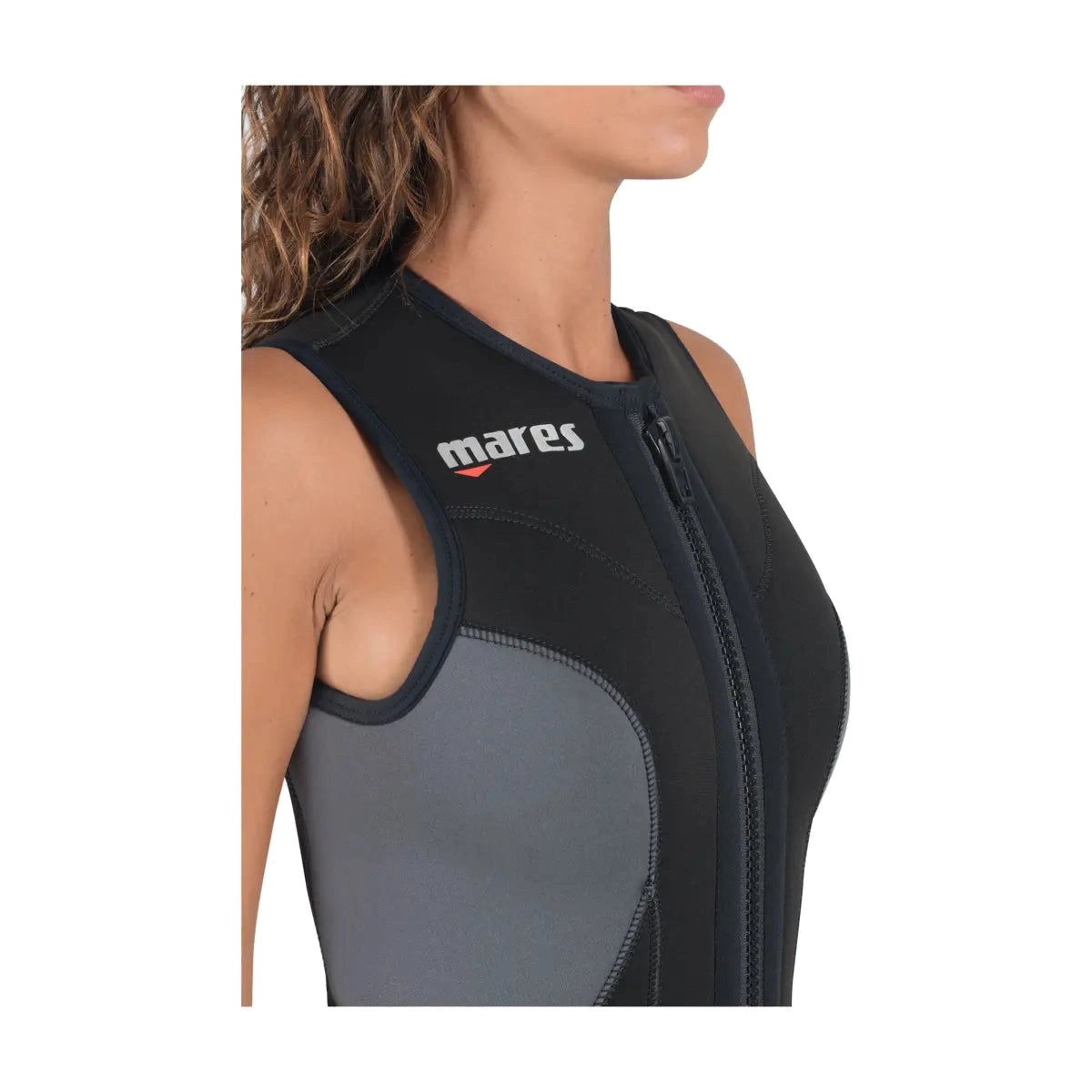 Mares Dual 5mm She Dives long john chest and zip close-up