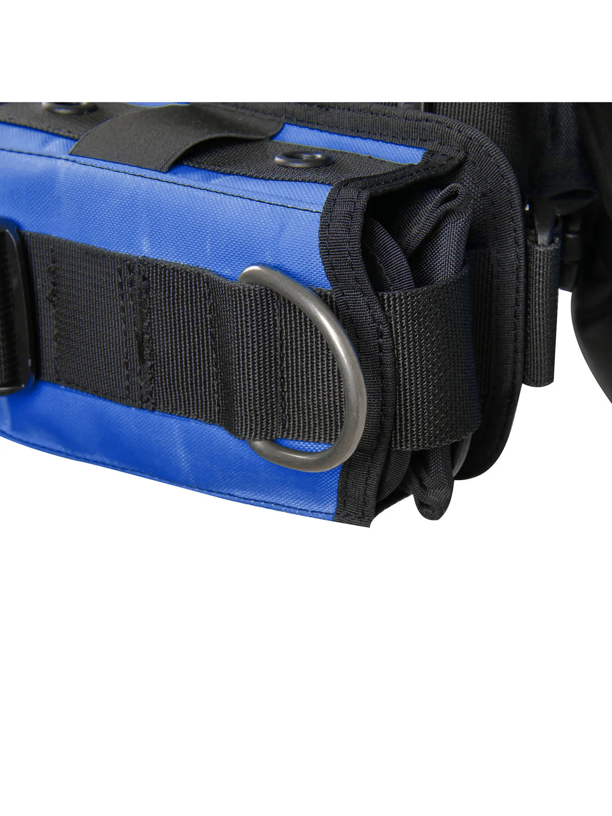 Close-up of a stainless steel D-ring and elastic retainer on the blue Mares Magellan HD pocket