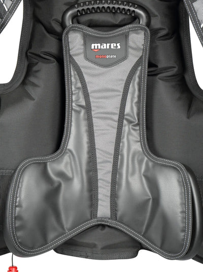 Padded Monoplate backpack on the back of the Mares Rock Pro BCD