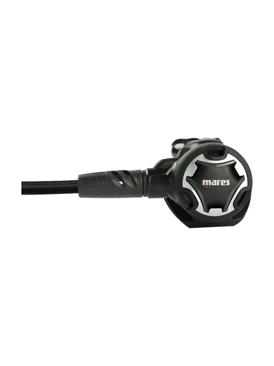 Mares Dual second stage in black with Superflex hose