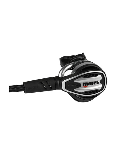 Mares Planet all-metal second stage with Superflex hose