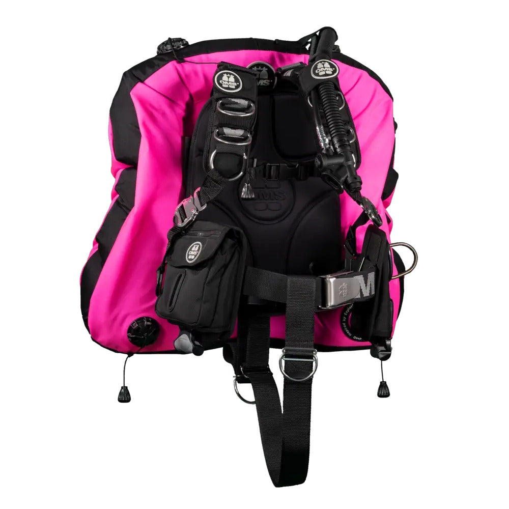 OMS Comfort Harness III Signature with a black Deep Ocean 2.0 Wing