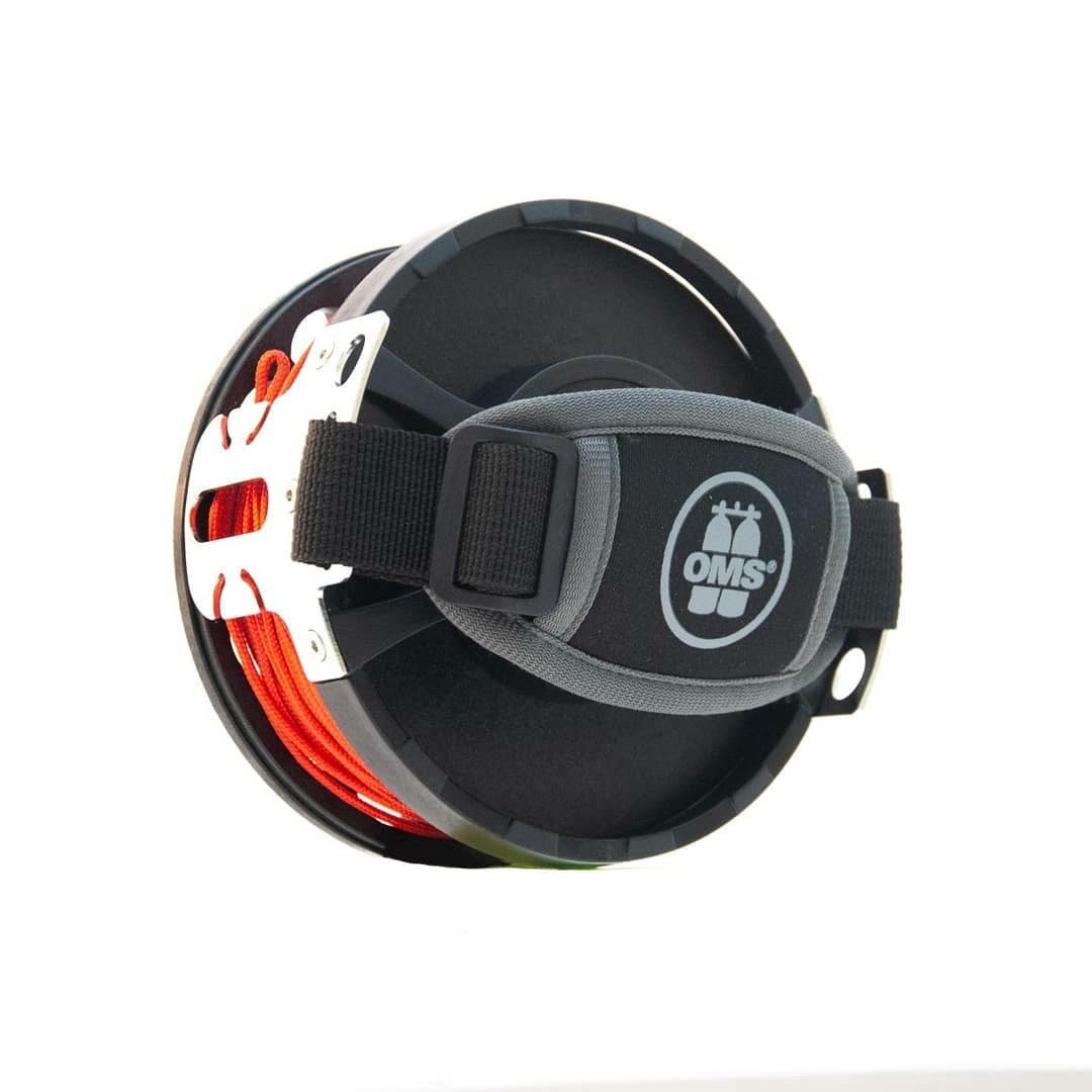 OMS Smart Reel with red line and stainless steel double ender