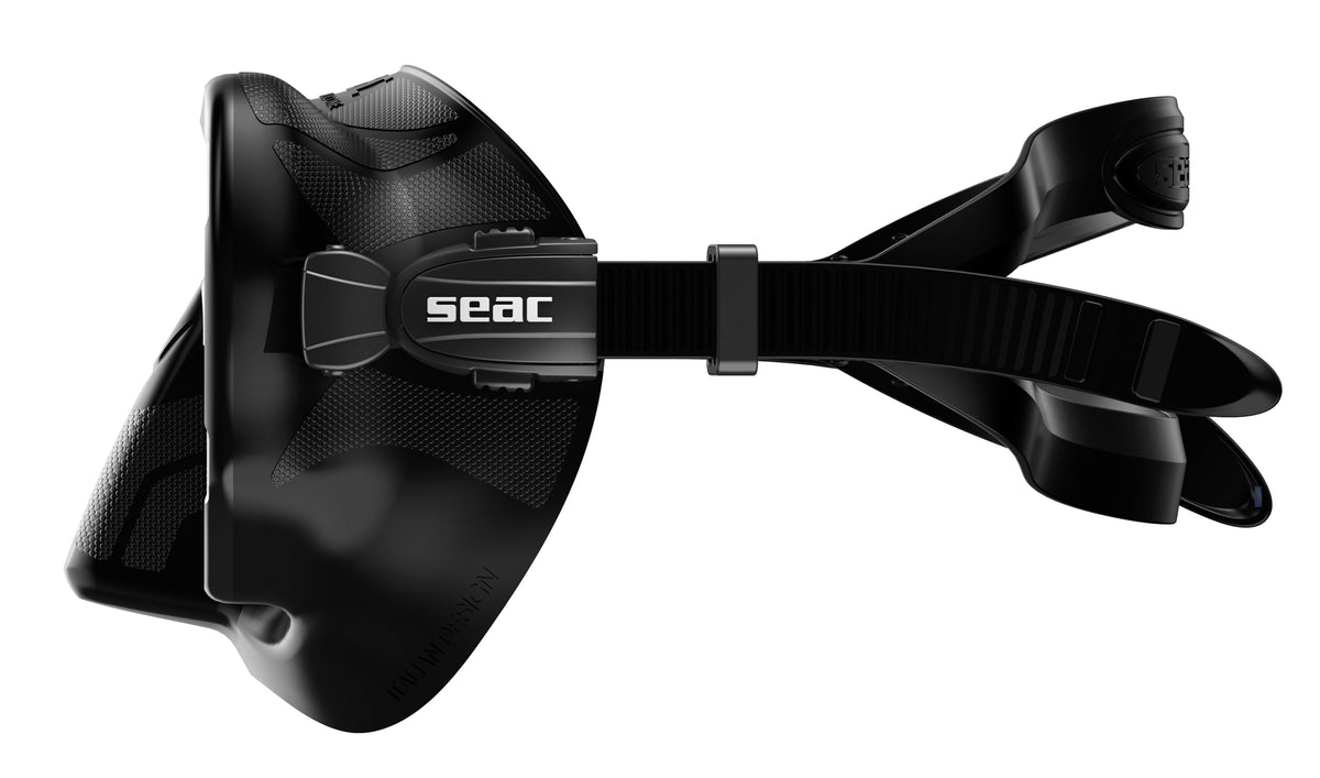 SEAC Pura frameless mask in black, angled front view