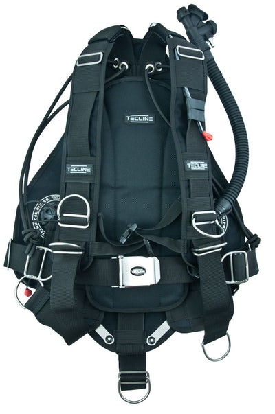 Tecline Side 16 sidemount BCD harness from the front with shoulder pads and D-rings