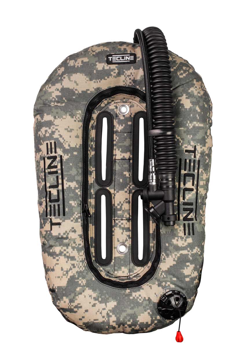 Tecline Donut 10 wing in black, front view with the inflator and tank band slots