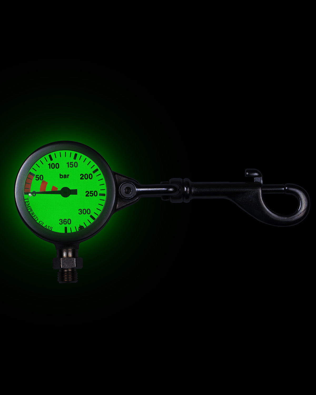 Termo Industria Brass Snap SPG dial glowing in the dark