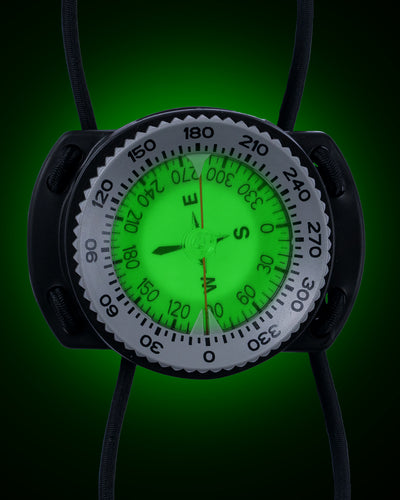 Termo Industria Pro Compass card glowing green in the dark