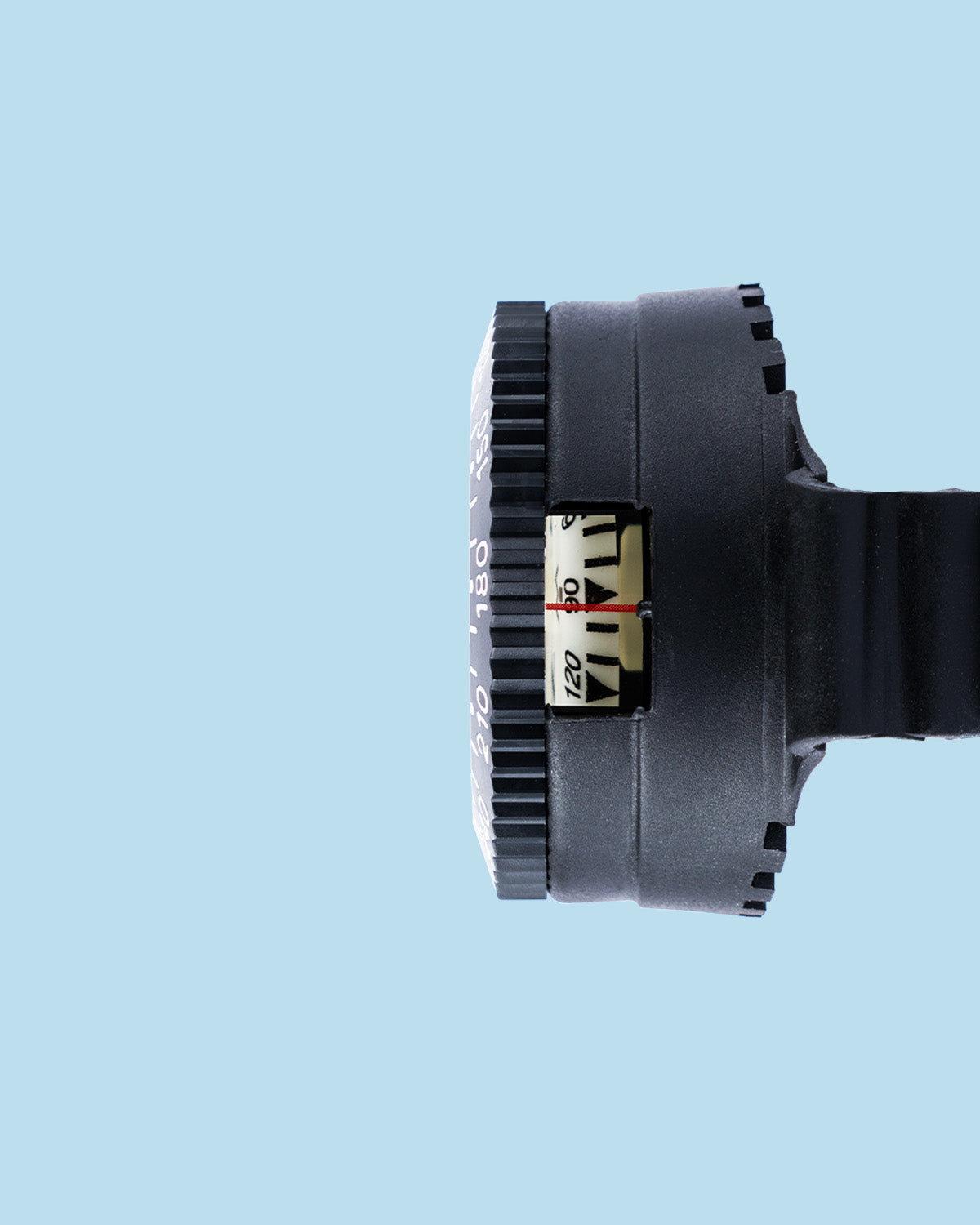 Side reading window of the Termo Industria wrist strap compass