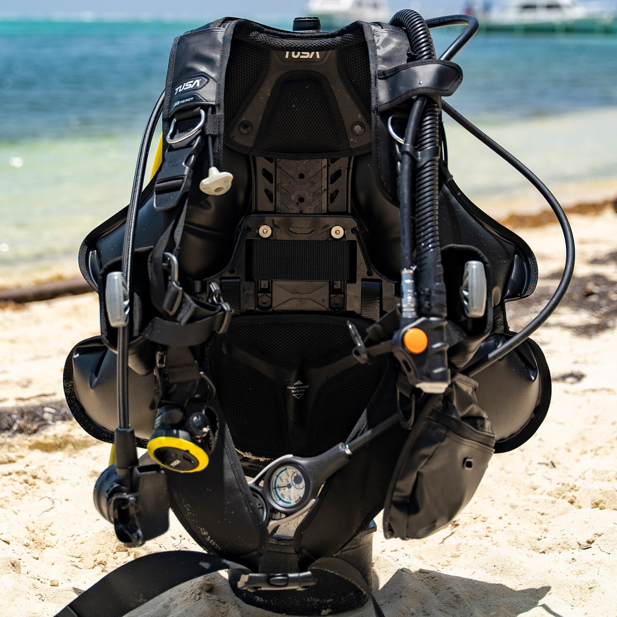 Tusa BB React back inflation BCD with React harness system