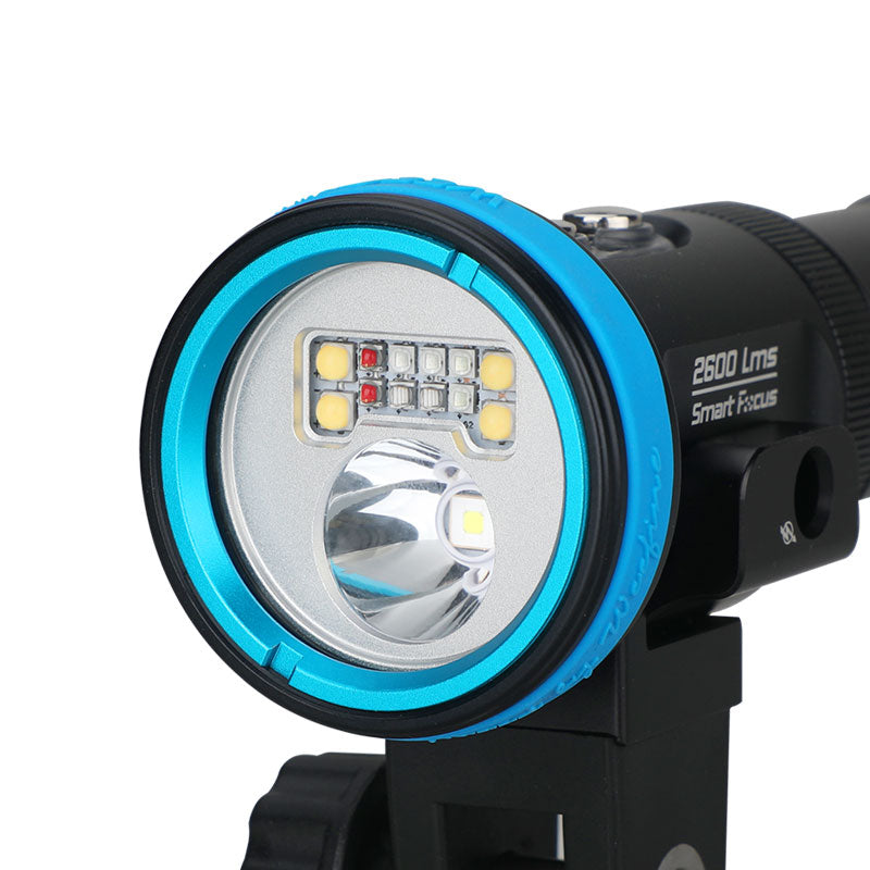 WeeFine Smart Focus 2600 video light on its YS mount, three-quarter view